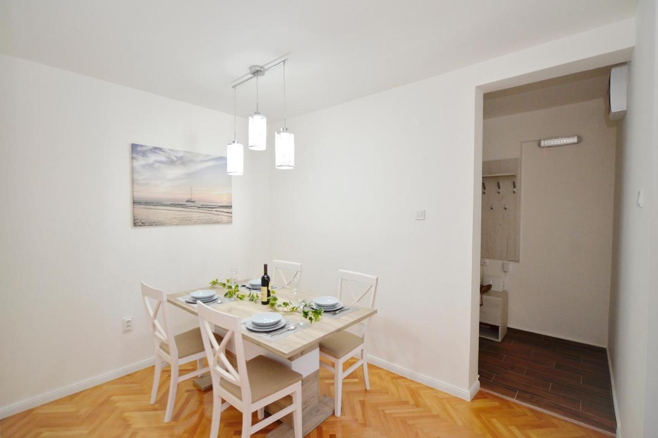 Unico Apartman Kotor Ngoại thất bức ảnh