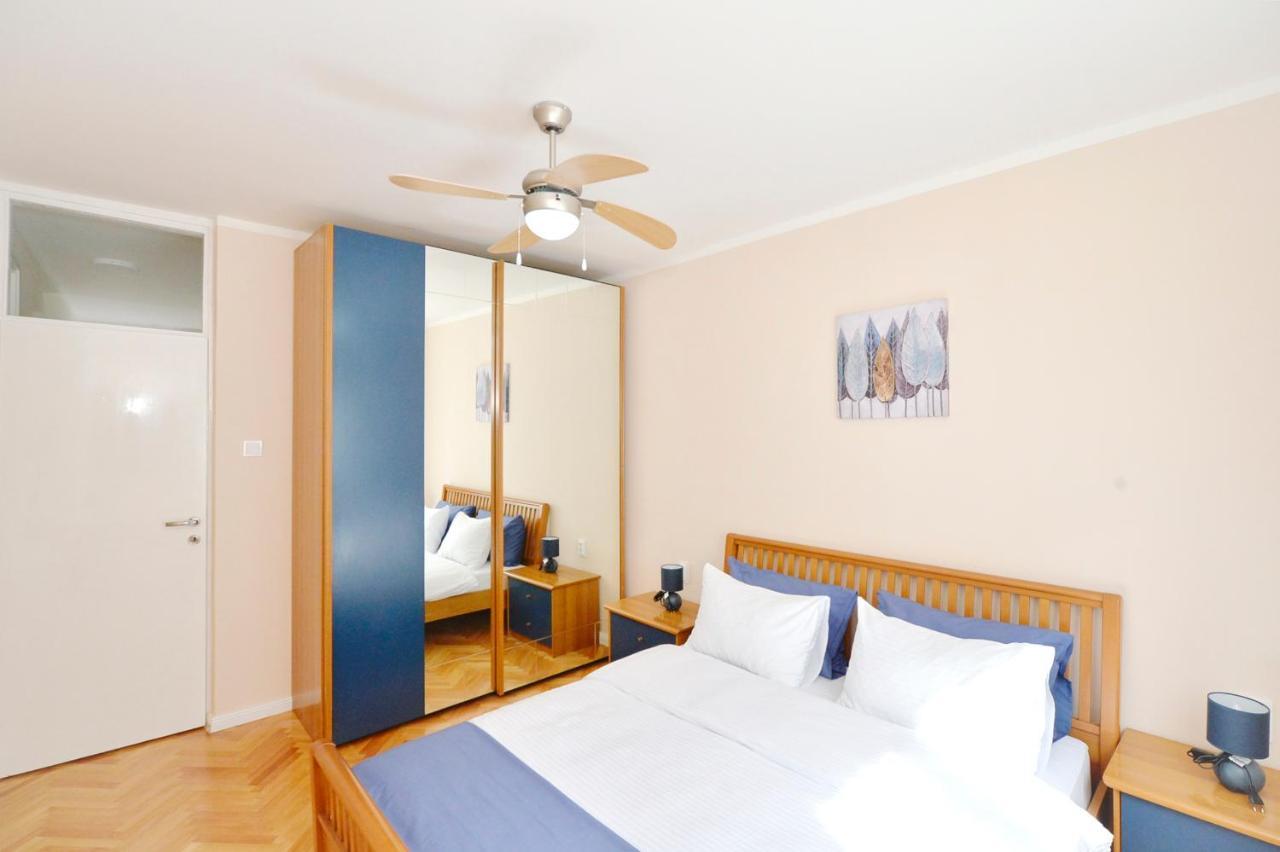 Unico Apartman Kotor Ngoại thất bức ảnh