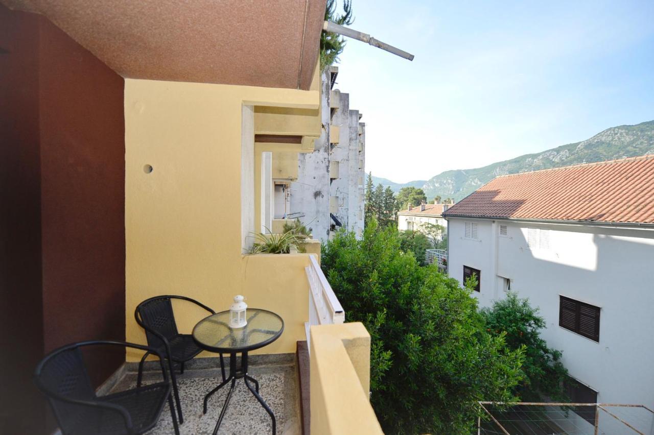 Unico Apartman Kotor Ngoại thất bức ảnh